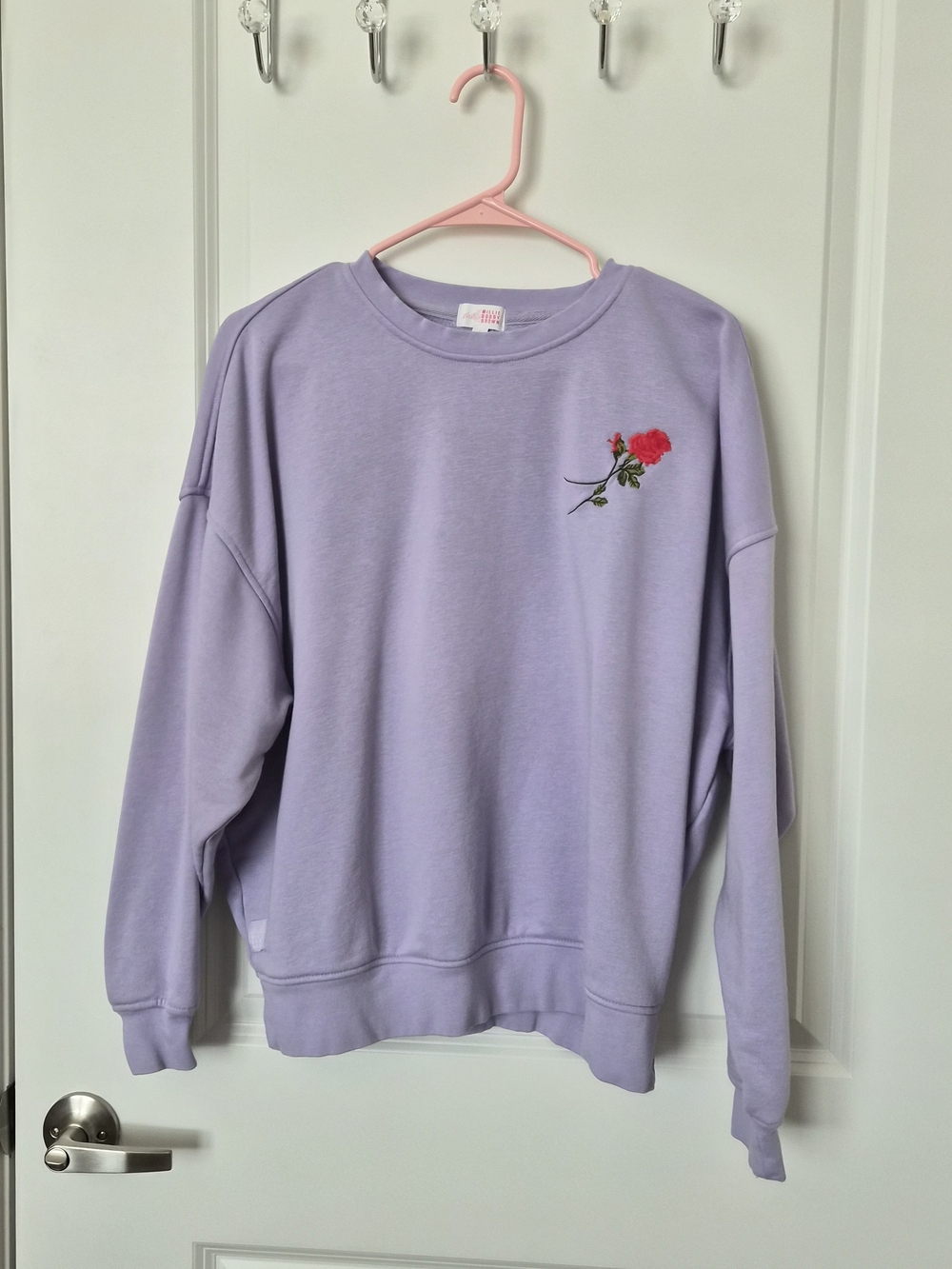 Mills by Millie Bobby Brown Purple Lavender Rose Sweatshirt Size Small